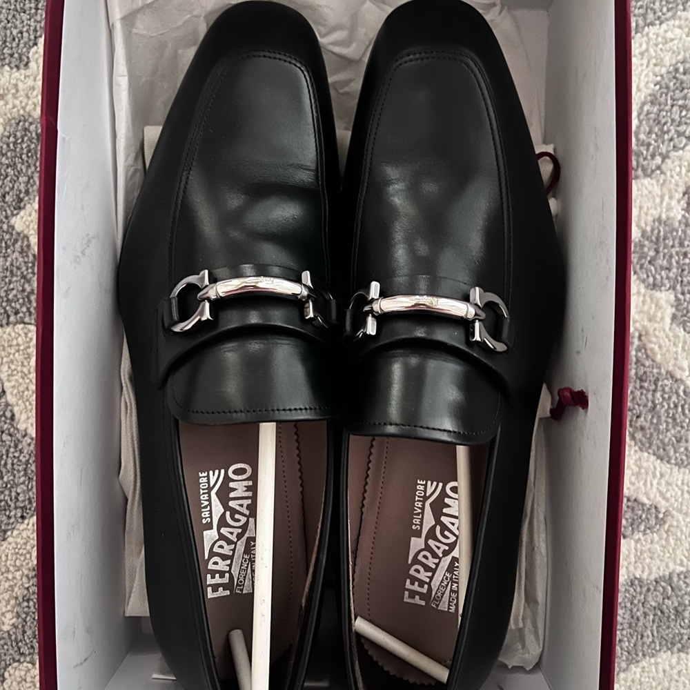 Men's 11.5 black leather Ferragamo shoes Made in Italy